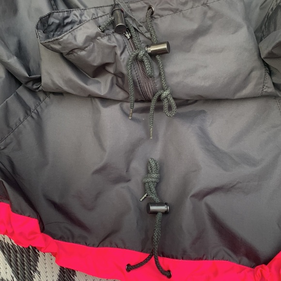 Vintage Sport Mode D.K.P. International Windbreaker - Picture 6 of 10